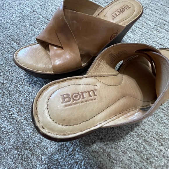 Born Women’s Crossover Strap Wedge Sandals – Size 6 – Light Brown - Picture 7 of 8